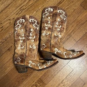 Cowboy (girl) boots - Size 8
